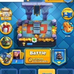👑 キングタワー13 👑、6111、トロフィー👑、39、LV 👑、108カード、👑エモート👑 30、虹のダイヤ👑 4、93Kゴールド 👑 0